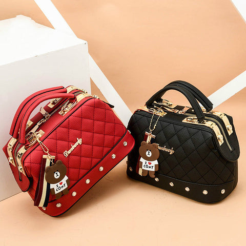 2019 New Europe Fashion Trend Bag Female Handbag Fashion Girls Shoulder Bag Bear Pend Crossbody Bag High QualityCE