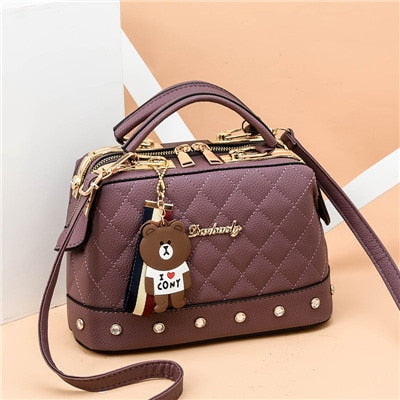 2019 New Europe Fashion Trend Bag Female Handbag Fashion Girls Shoulder Bag Bear Pend Crossbody Bag High QualityCE