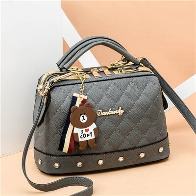 2019 New Europe Fashion Trend Bag Female Handbag Fashion Girls Shoulder Bag Bear Pend Crossbody Bag High QualityCE