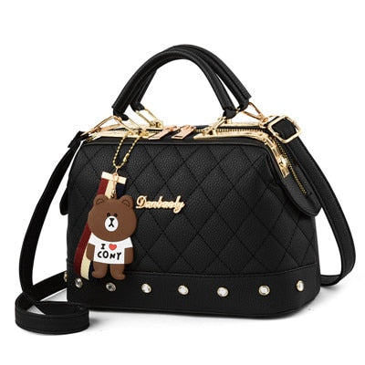 2019 New Europe Fashion Trend Bag Female Handbag Fashion Girls Shoulder Bag Bear Pend Crossbody Bag High QualityCE