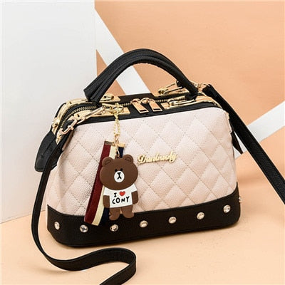 2019 New Europe Fashion Trend Bag Female Handbag Fashion Girls Shoulder Bag Bear Pend Crossbody Bag High QualityCE